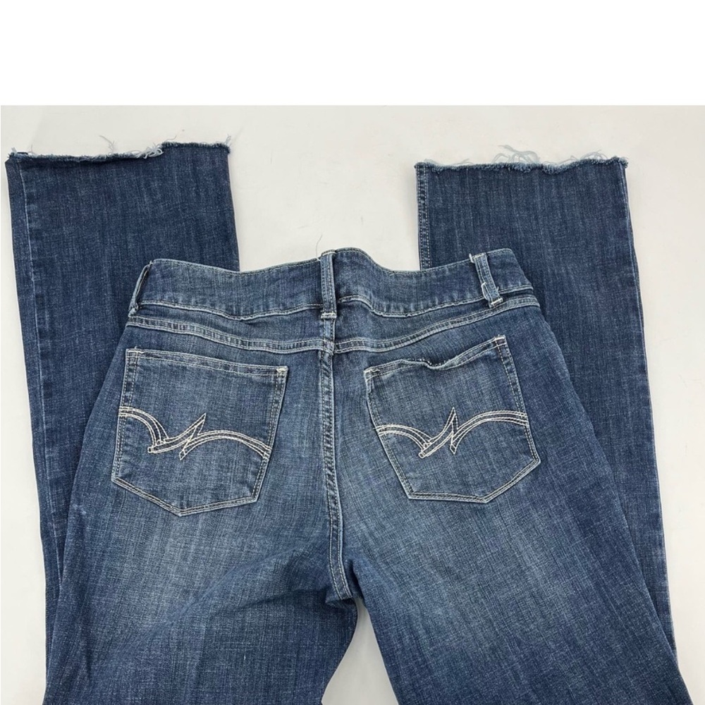 Wrangler womens boot cut raw hem blue jeans (8)